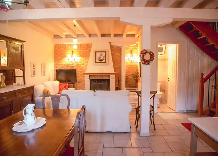 Traditional House In The Centre Of Holiday home *