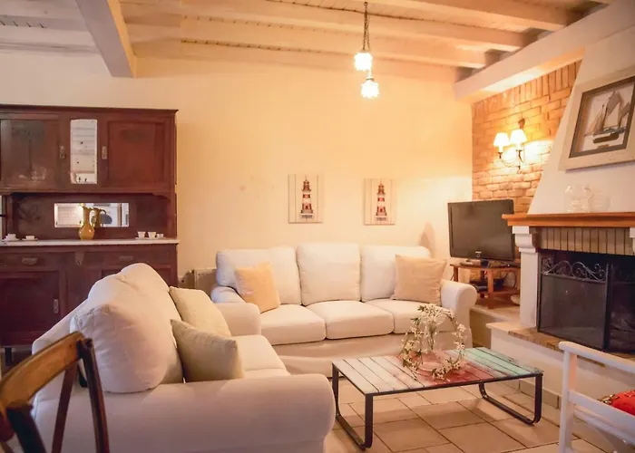 Traditional House In The Centre Of Holiday home